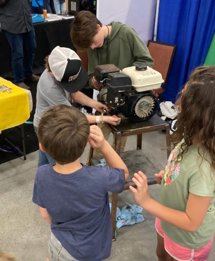 Interactive demonstrations and live engine builds.